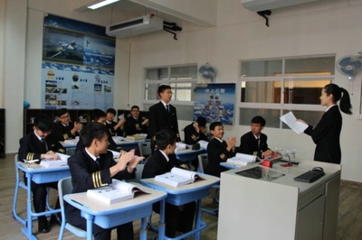广东省创新青少年航空飞行人才培养模式